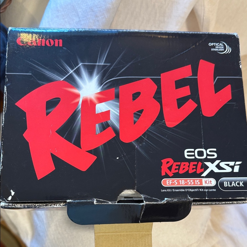Canon EOS Rebel XSi Kit - Red and Black